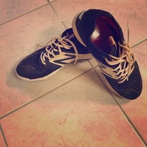 New Balance Cleats size 9 men’s/boys